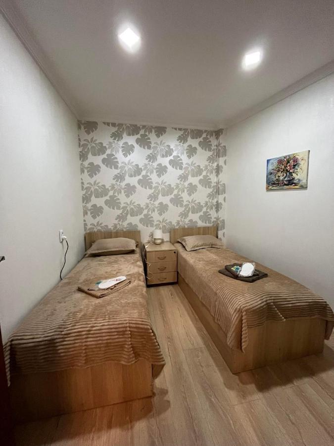 Hello 2 Apartment Tbilisi Bagian luar foto