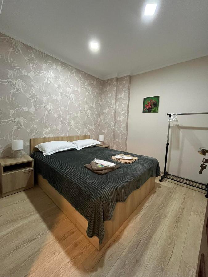 Hello 2 Apartment Tbilisi Bagian luar foto